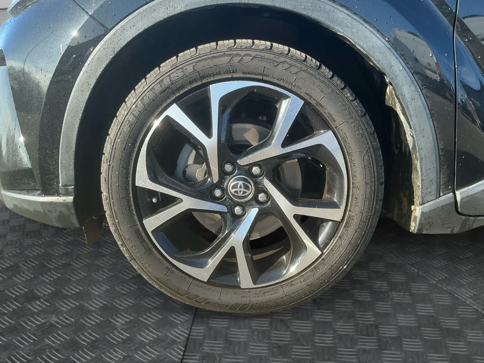 2020 Toyota C-HR XLE