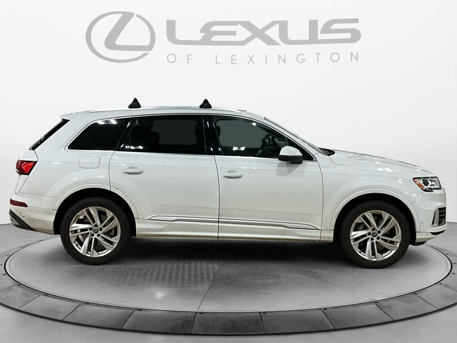 2020 Audi Q7 Premium Plus 55 TFSI quattro Tiptronic