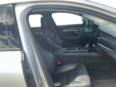 2018 Volvo V90 Cross Country T5