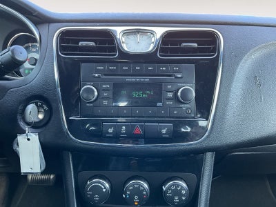 2014 Chrysler 200 Limited