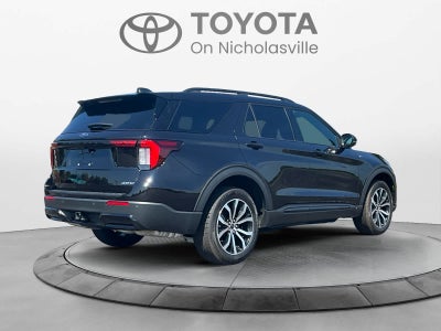 2025 Ford Explorer ST-Line