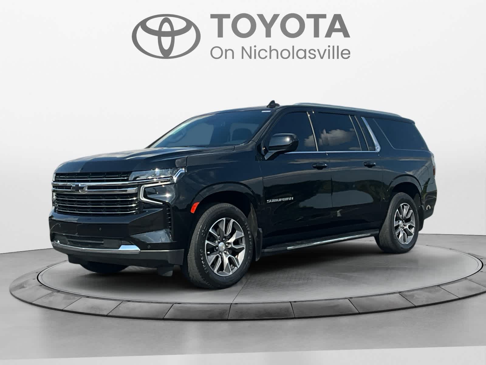 2023 Chevrolet Suburban LT