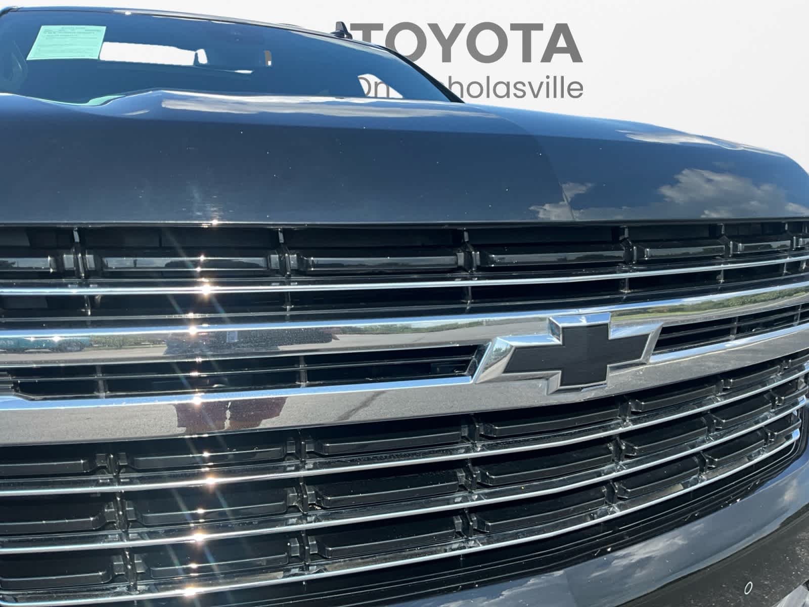 2023 Chevrolet Suburban LT