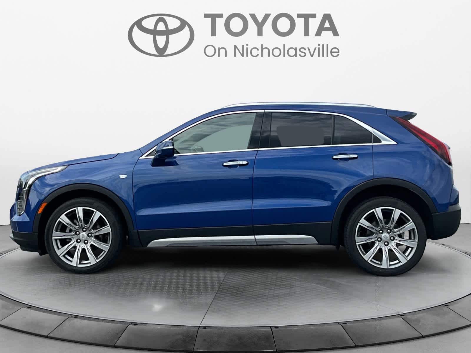 2023 Cadillac XT4 AWD Premium Luxury