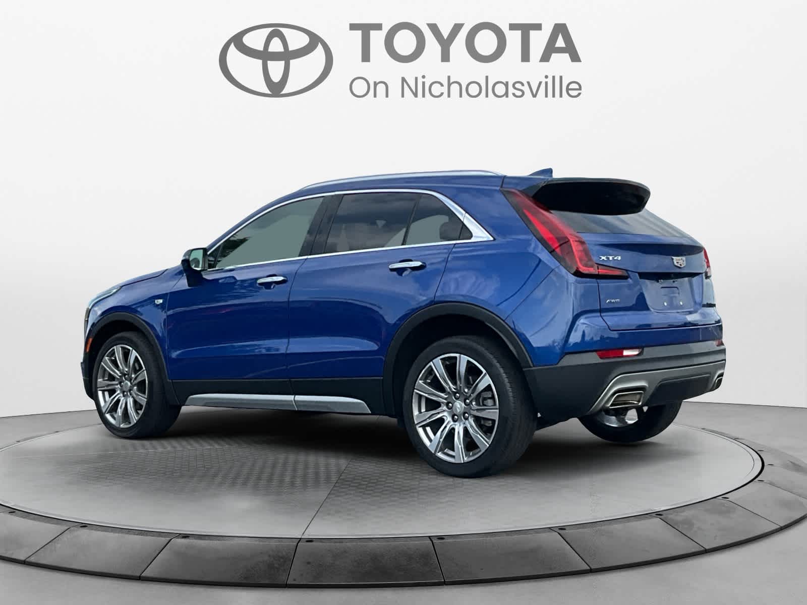 2023 Cadillac XT4 AWD Premium Luxury