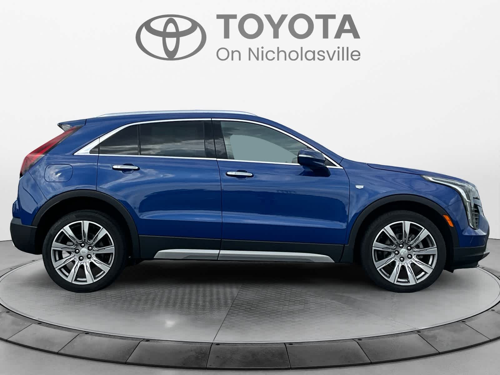 2023 Cadillac XT4 AWD Premium Luxury