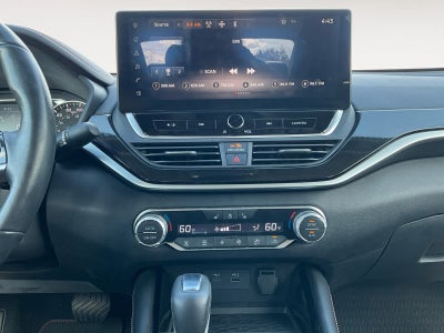 2023 Nissan Altima 2.0 SR