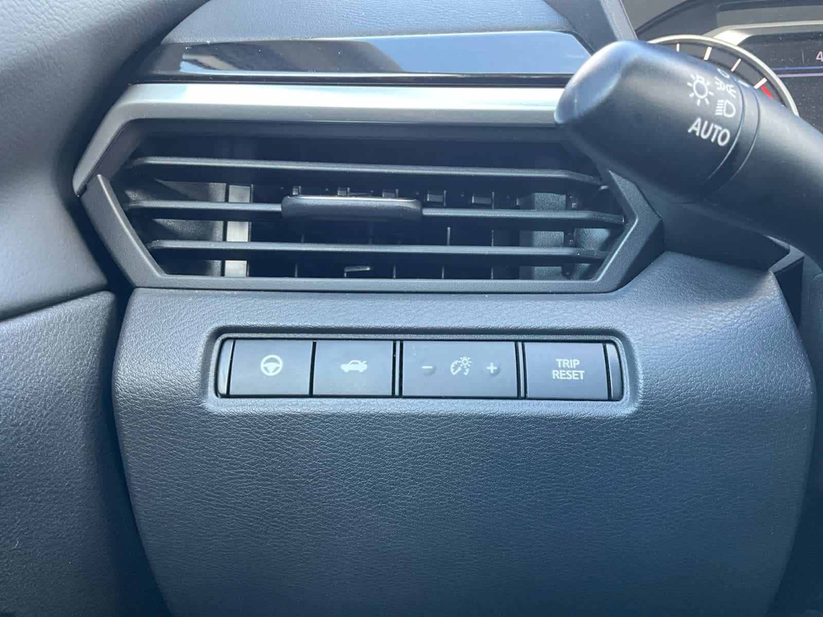 2023 Nissan Altima 2.0 SR