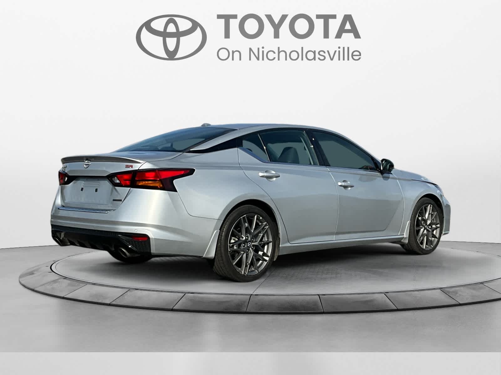 2023 Nissan Altima 2.0 SR