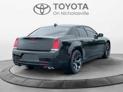 2023 Chrysler 300 Touring