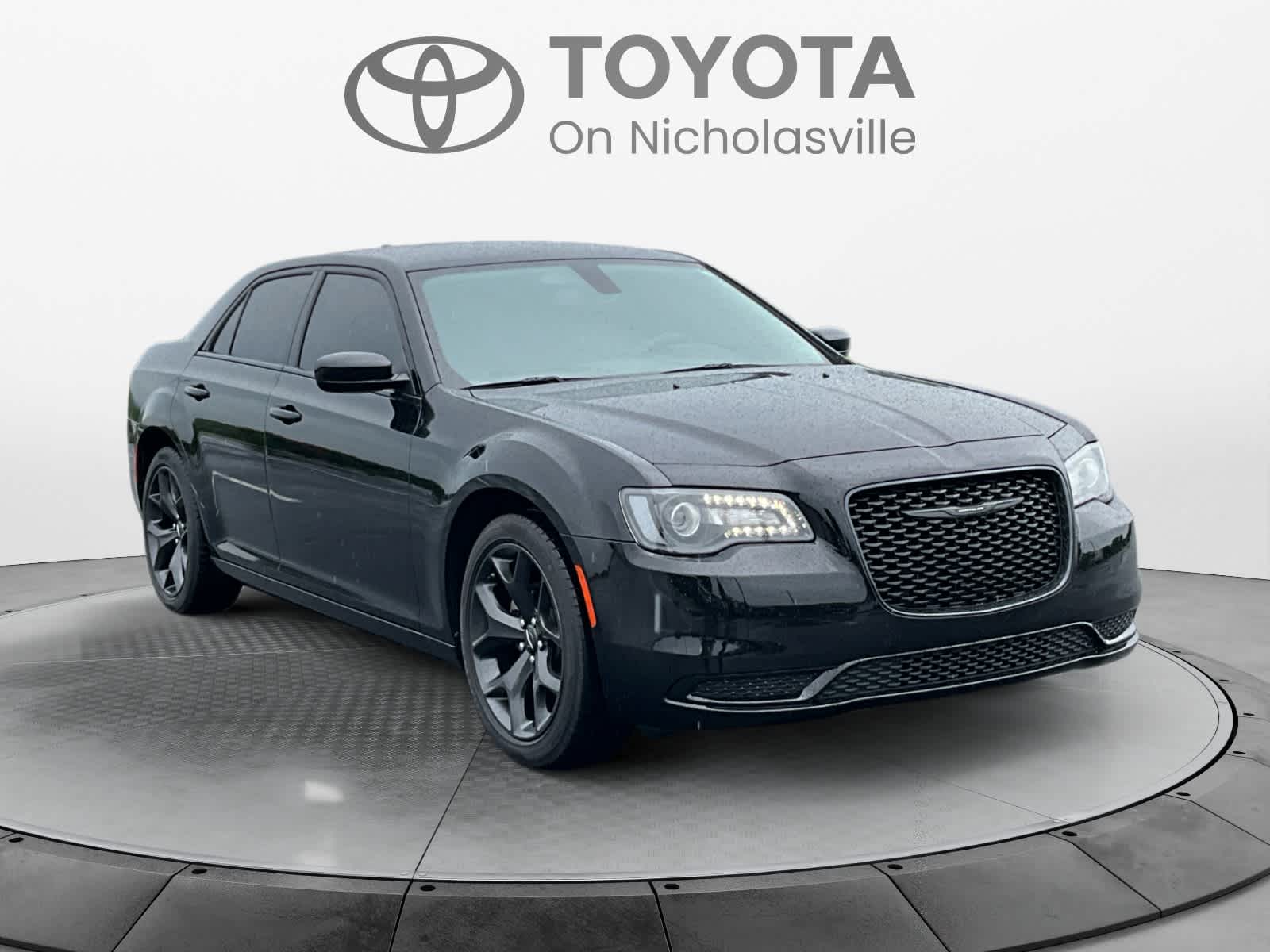 2023 Chrysler 300 Touring