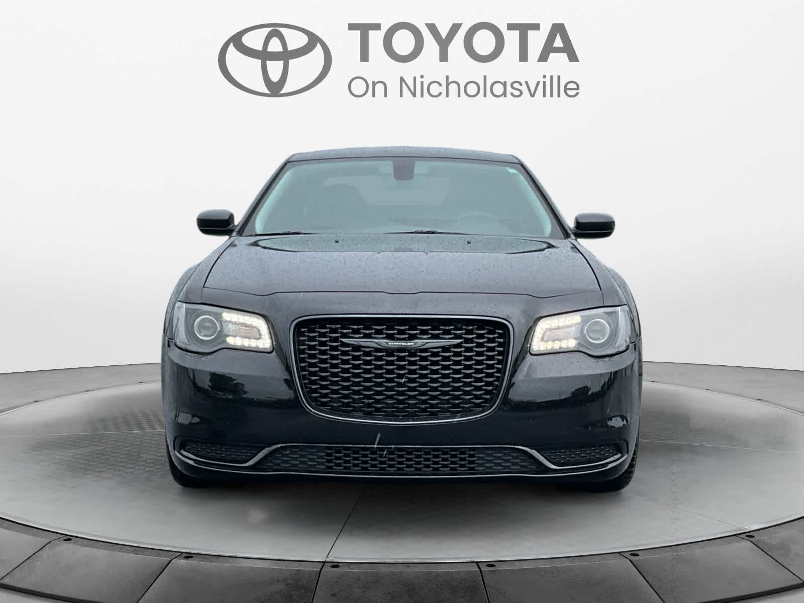 2023 Chrysler 300 Touring
