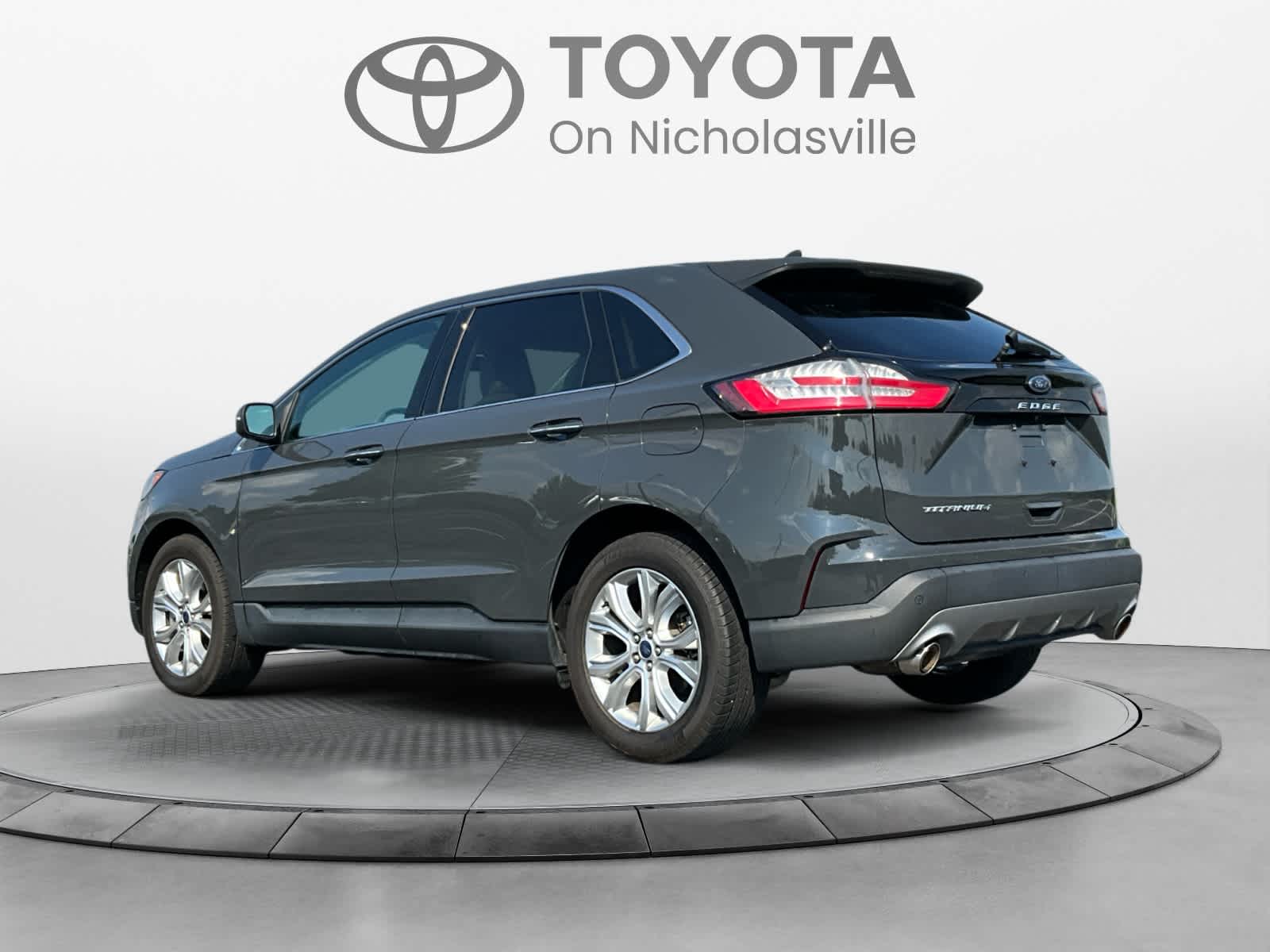 2021 Ford Edge Titanium