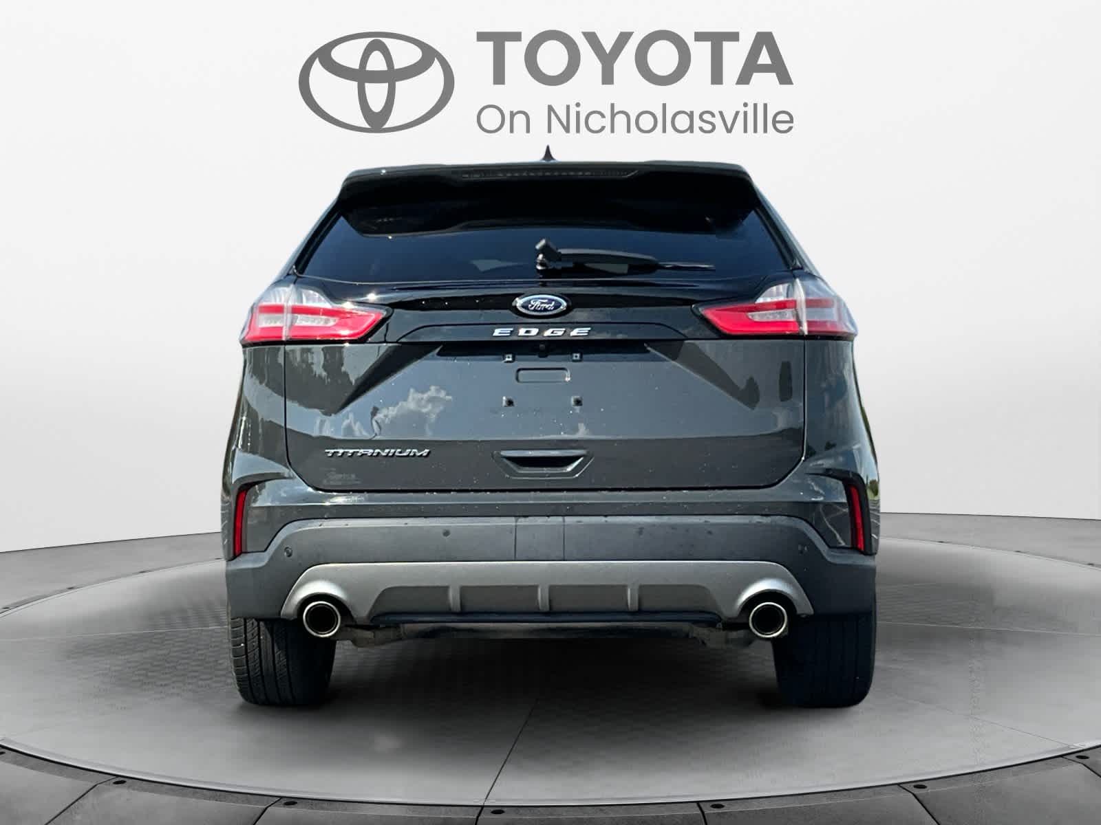 2021 Ford Edge Titanium