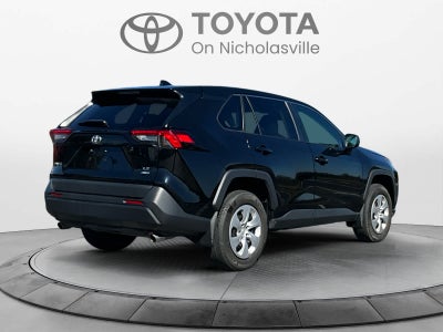 2023 Toyota RAV4 LE