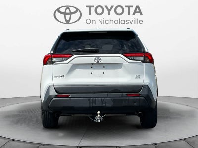 2020 Toyota RAV4 LE
