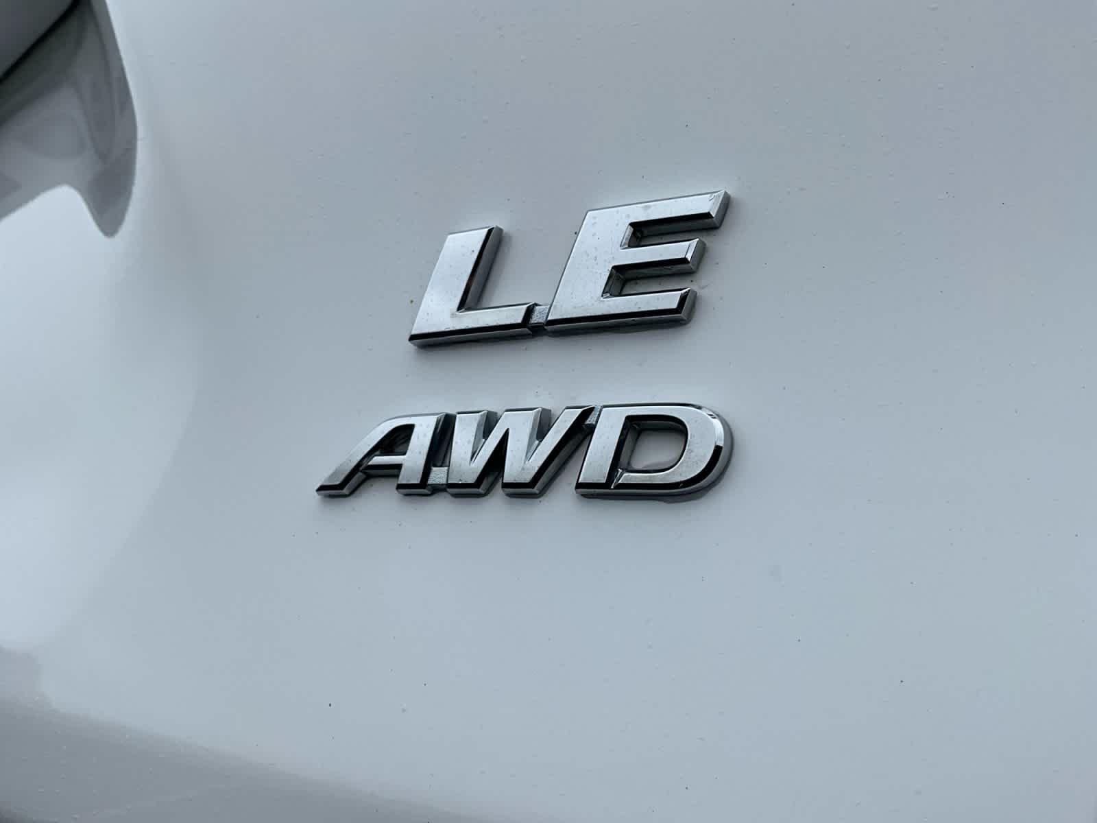 2020 Toyota RAV4 LE