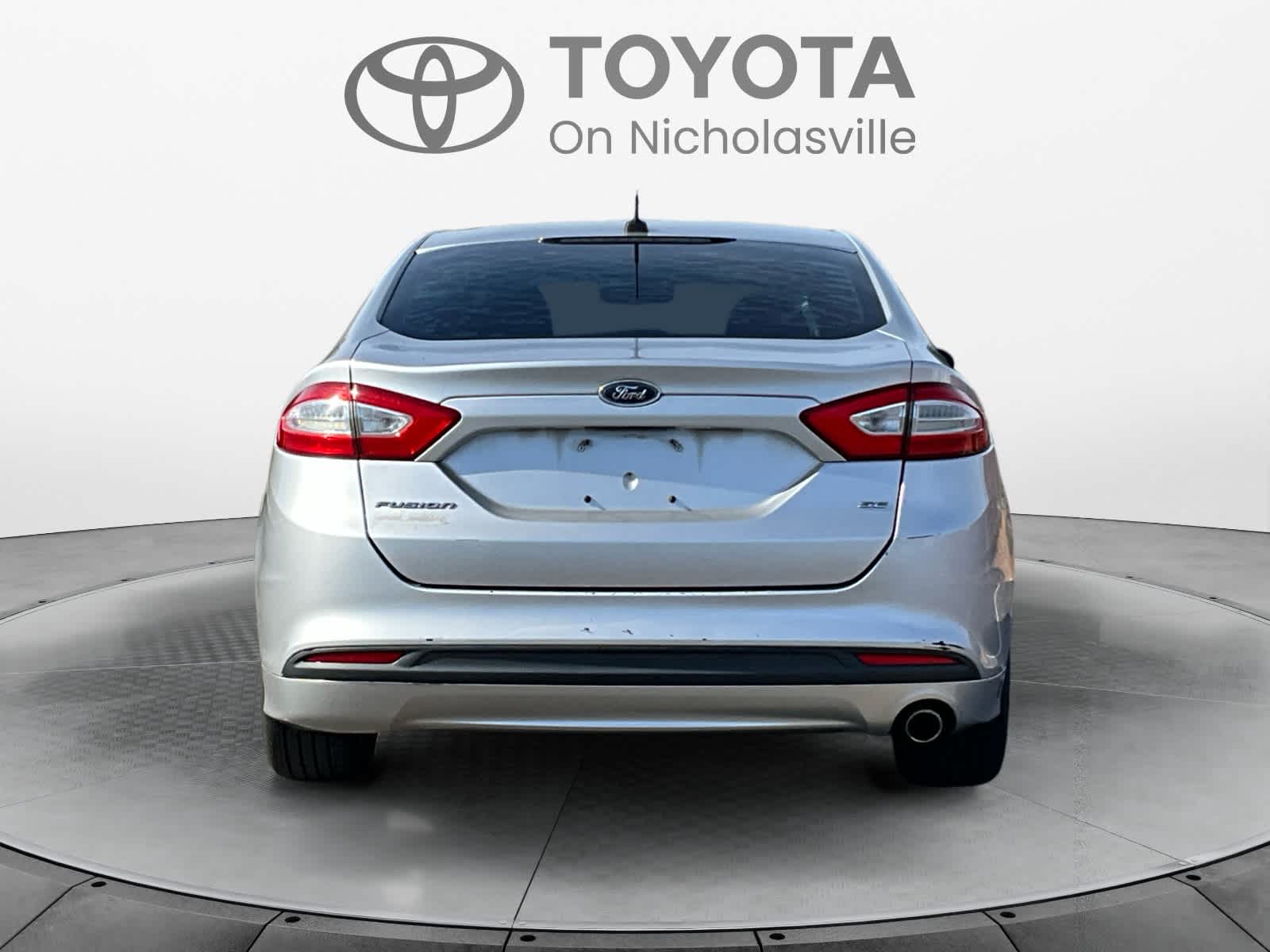 2013 Ford Fusion SE