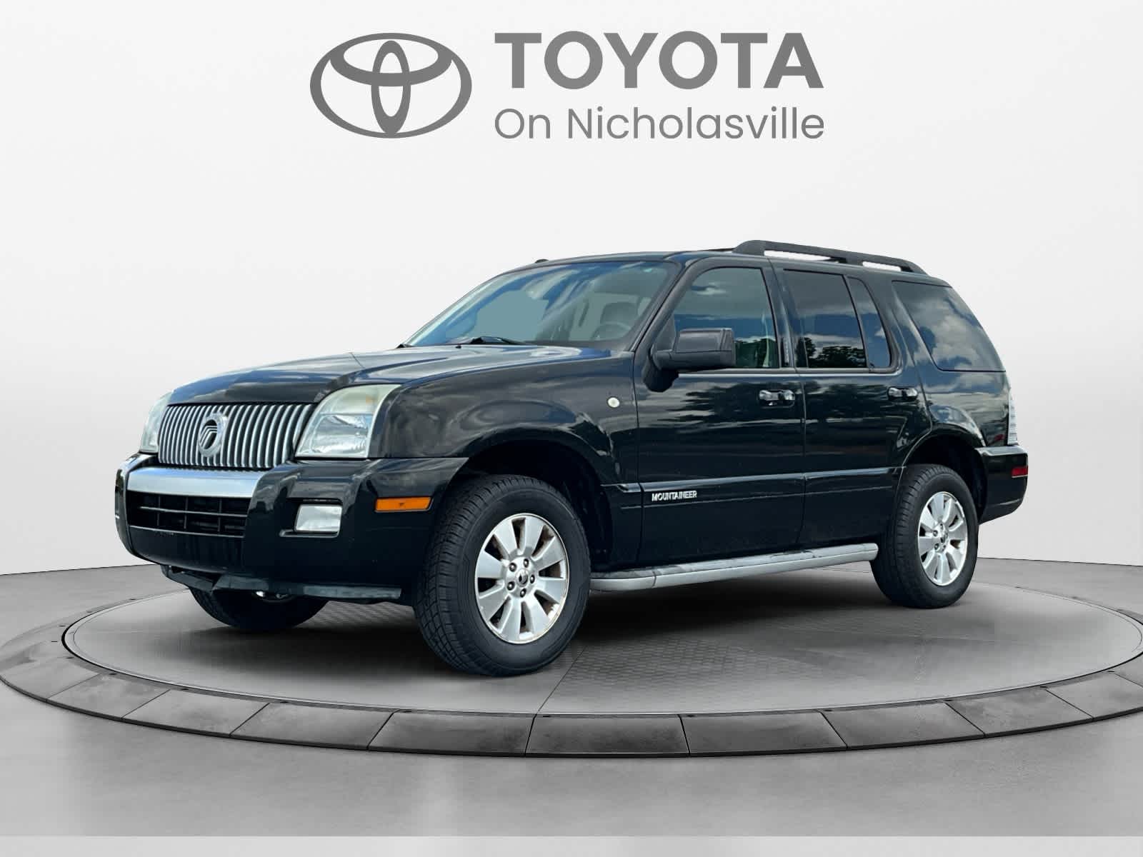 2010 Mercury Mountaineer RWD 4dr