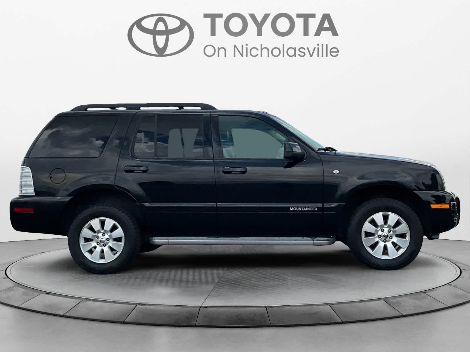 2010 Mercury Mountaineer RWD 4dr
