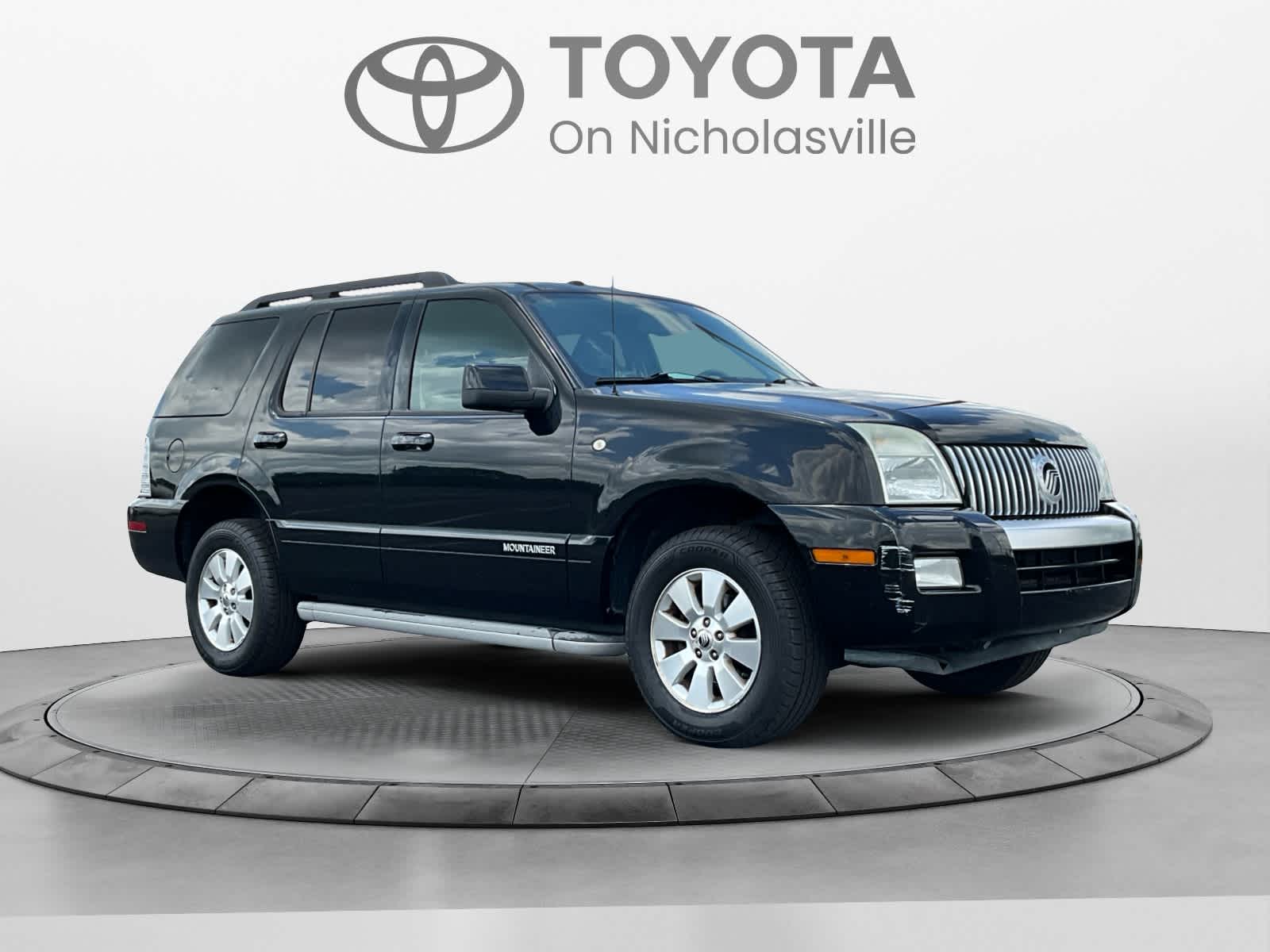 2010 Mercury Mountaineer RWD 4dr