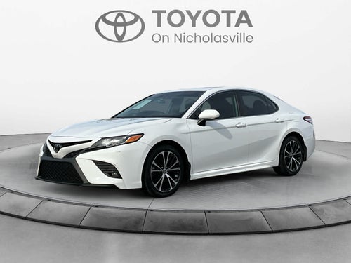 2020 Toyota Camry SE
