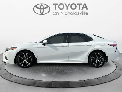 2020 Toyota Camry SE