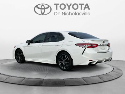 2020 Toyota Camry SE