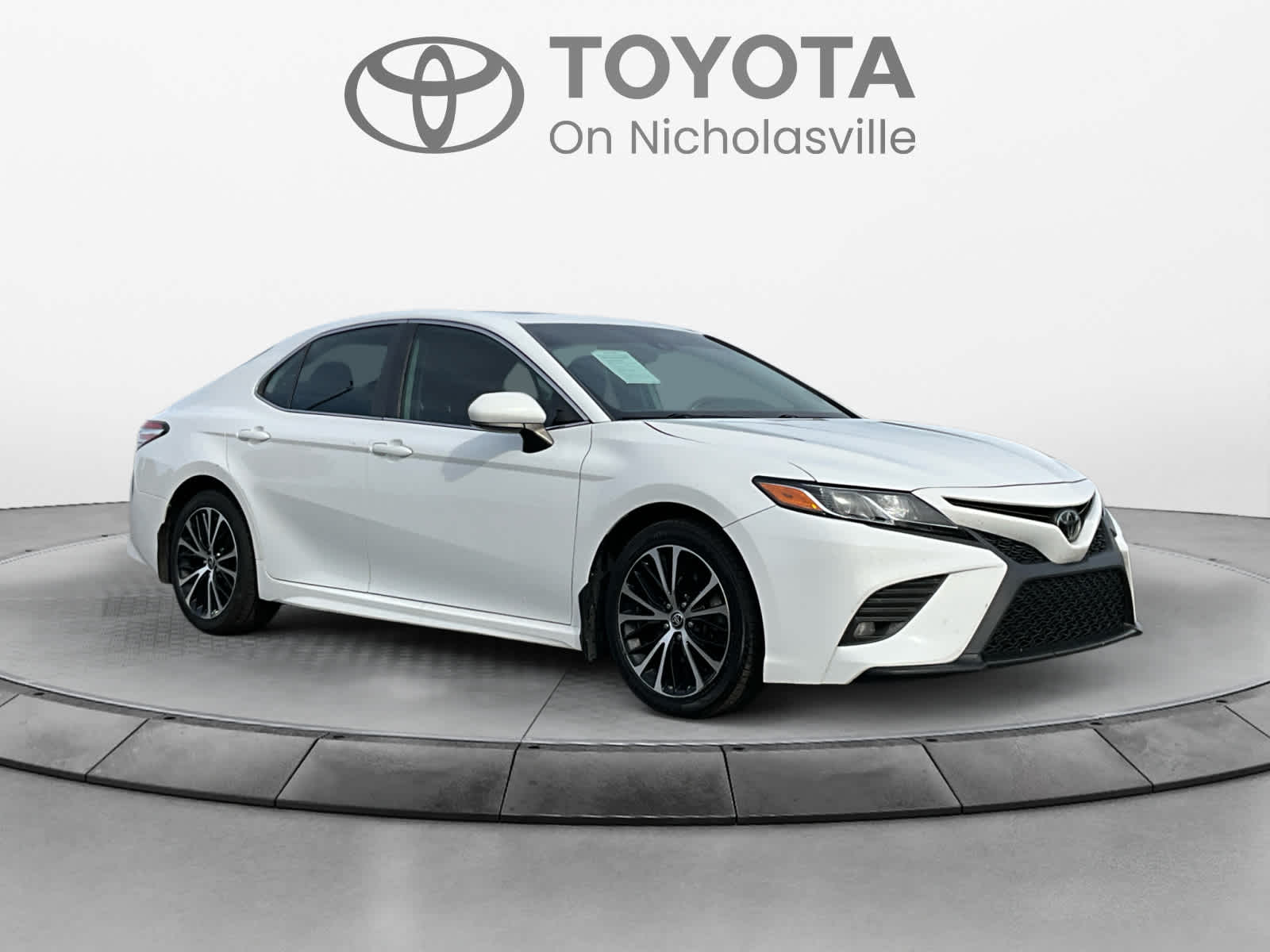 2020 Toyota Camry SE