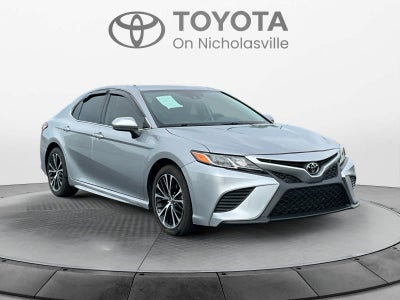 2020 Toyota Camry SE