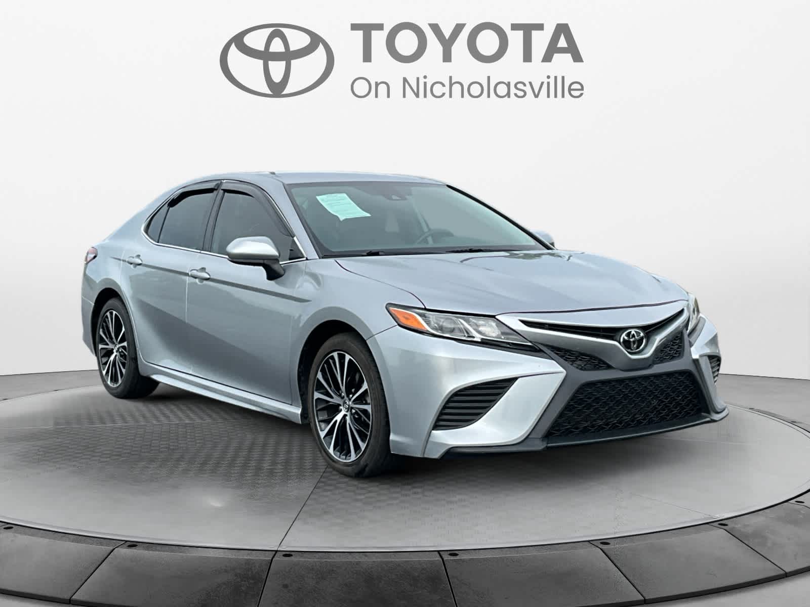 2020 Toyota Camry SE