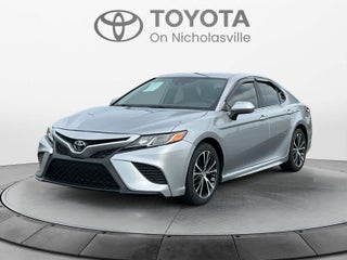 2020 Toyota Camry SE