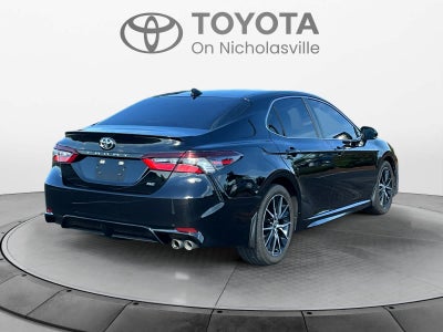 2023 Toyota Camry SE