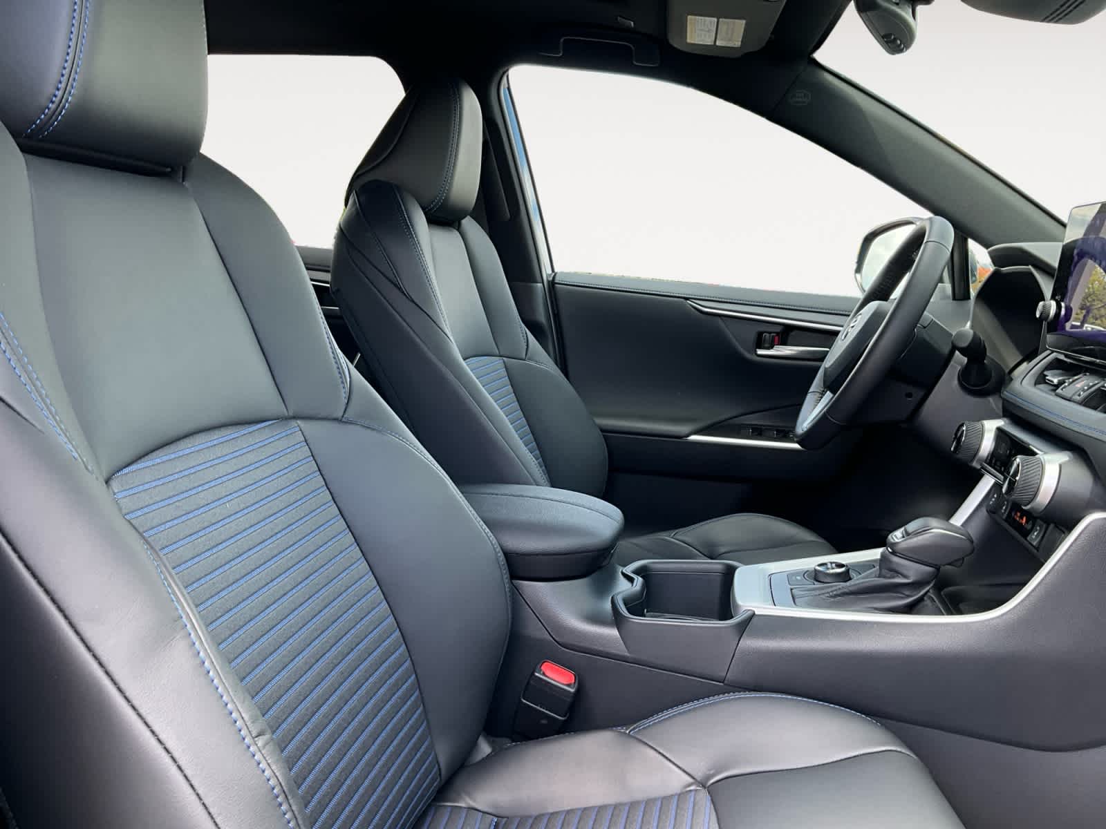 2025 Toyota RAV4 Hybrid XSE