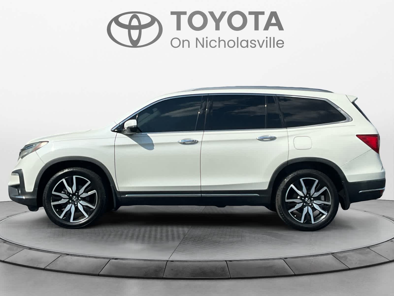 2019 Honda Pilot Touring 8-Passenger