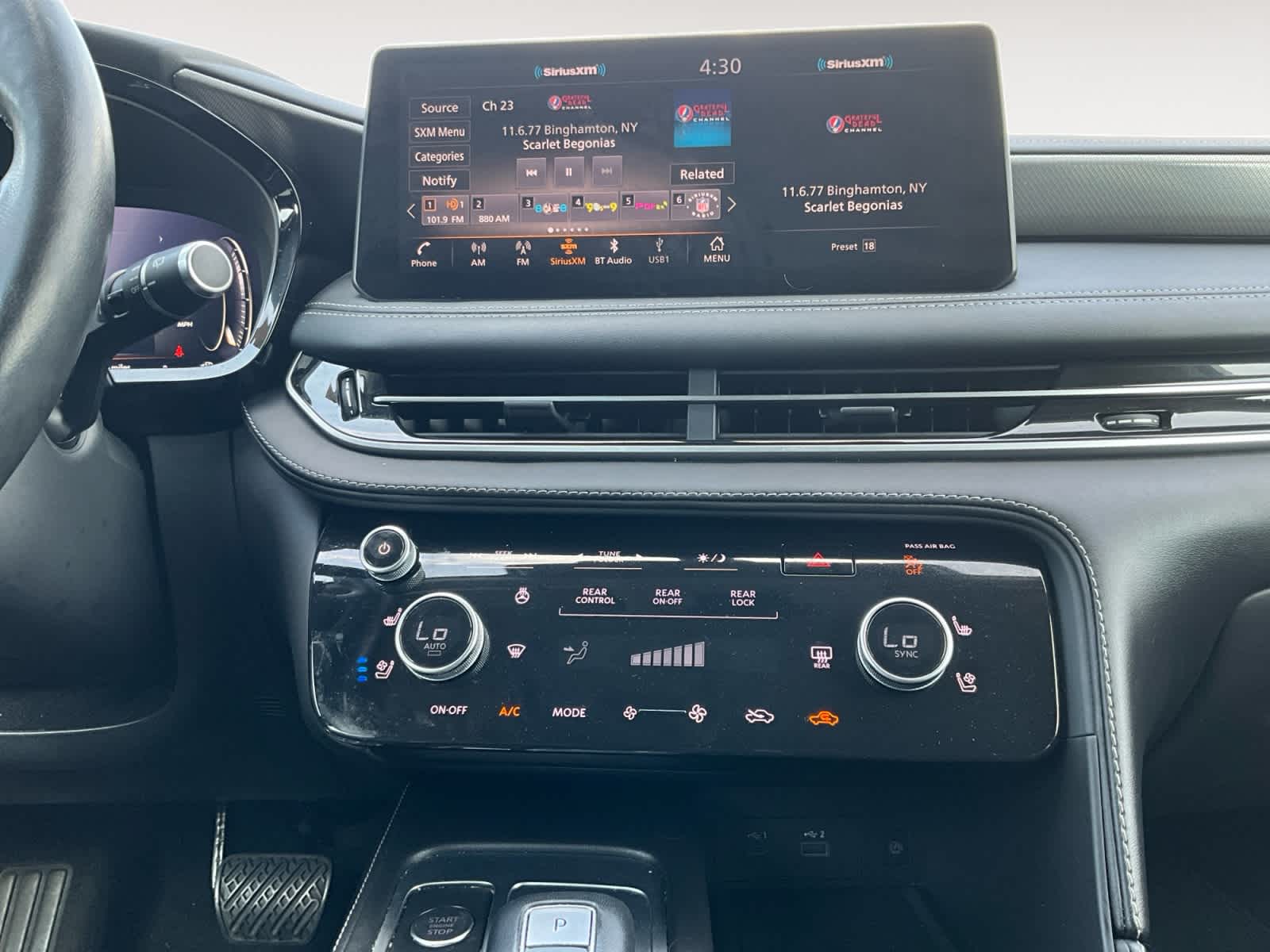2023 INFINITI QX60 LUXE