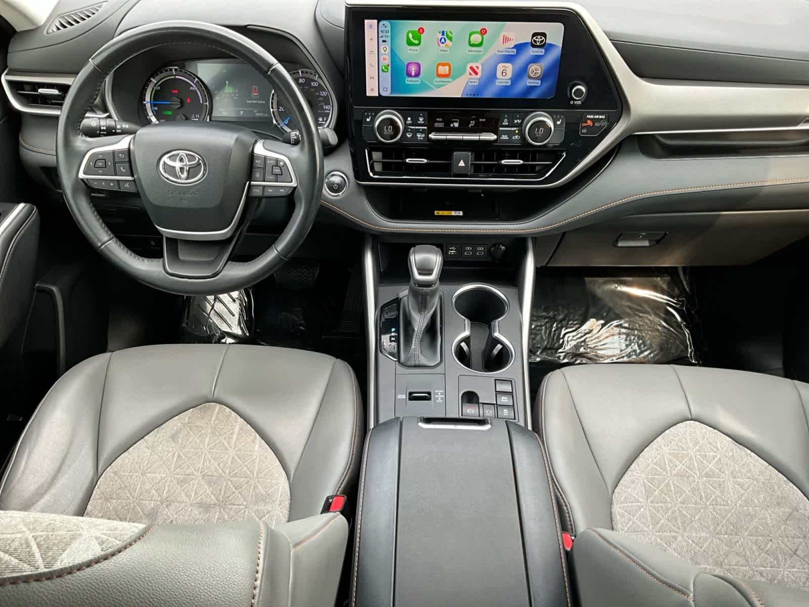 2023 Toyota Highlander Hybrid Bronze Edition