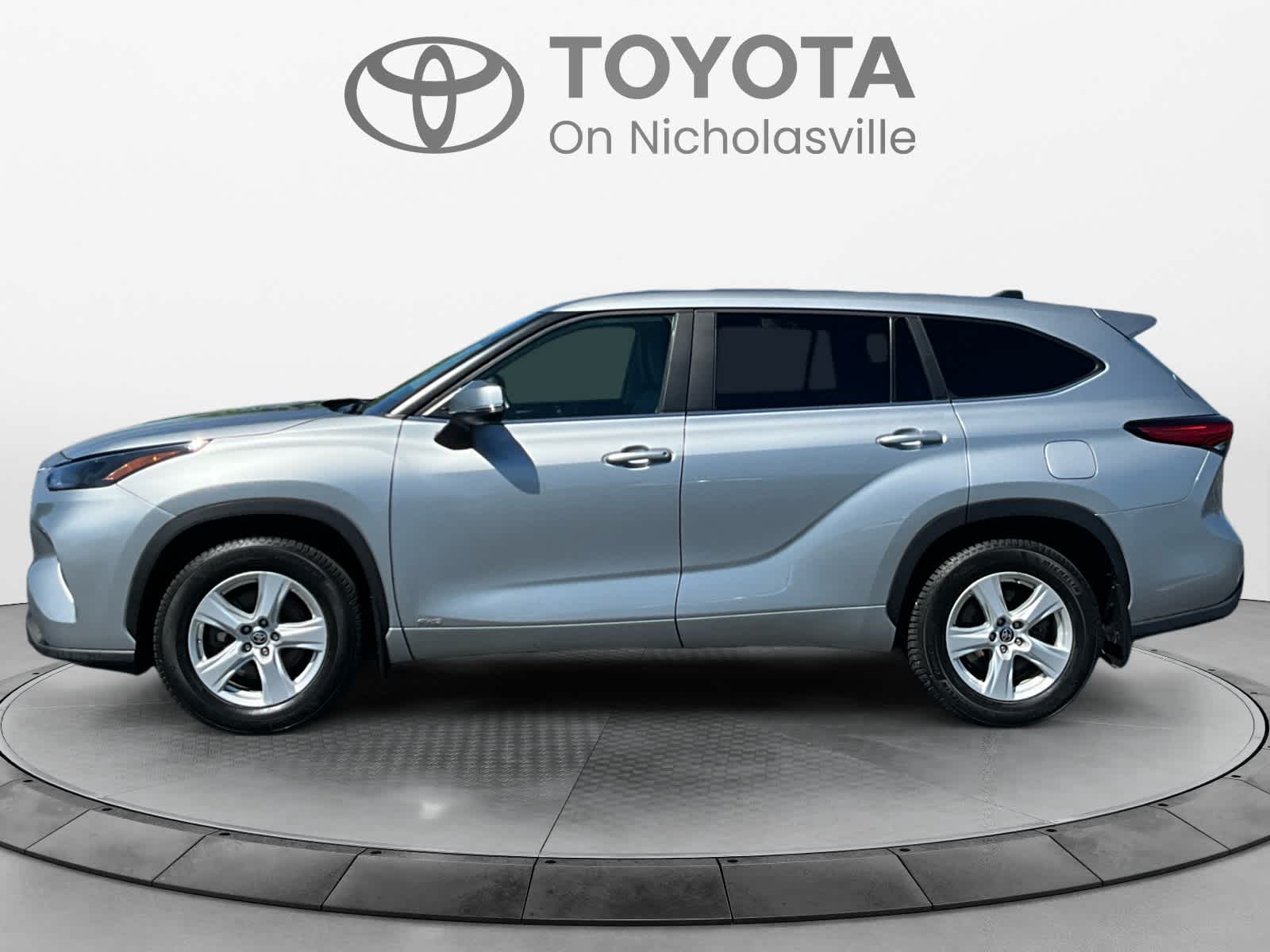 2023 Toyota Highlander Hybrid LE