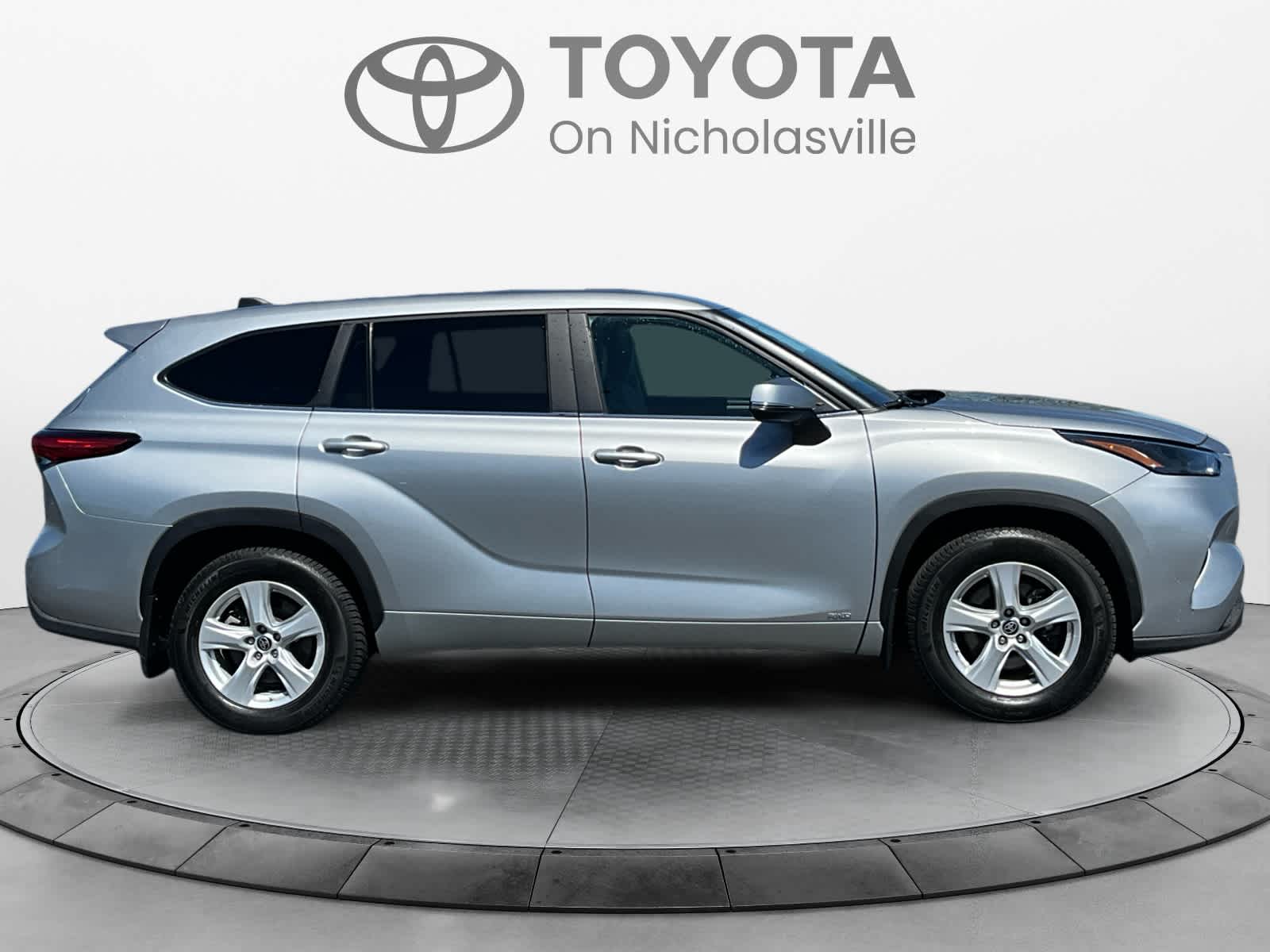 2023 Toyota Highlander Hybrid LE