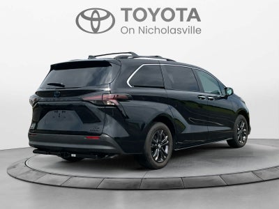 2024 Toyota Sienna XLE