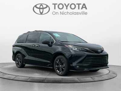 2024 Toyota Sienna XLE