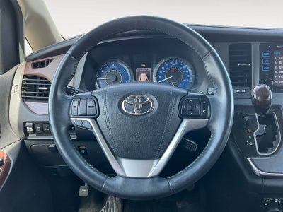 2016 Toyota Sienna Ltd Premium