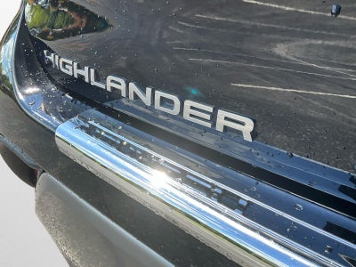 2022 Toyota Highlander Hybrid Platinum