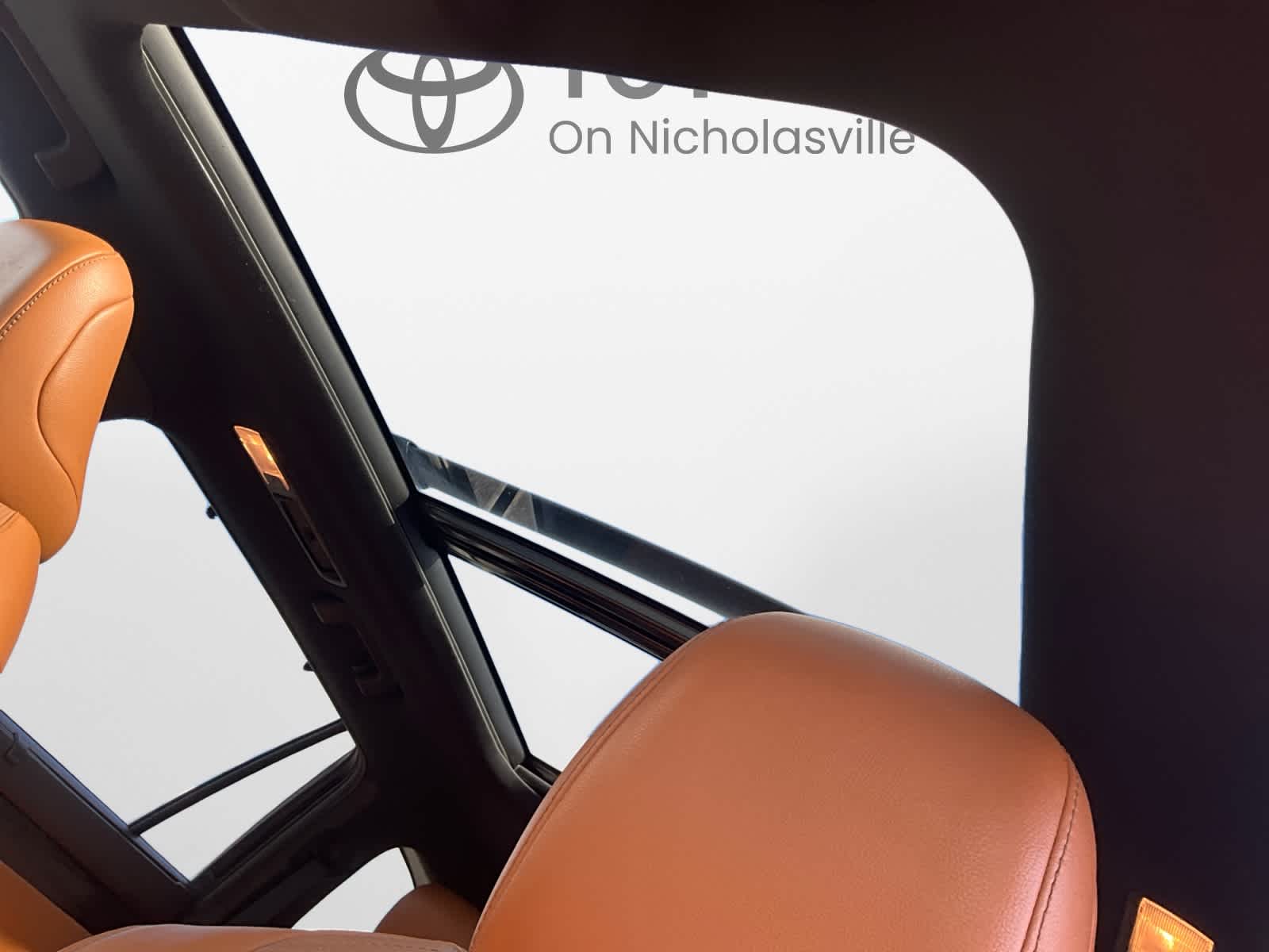 2022 Toyota Highlander Hybrid Platinum