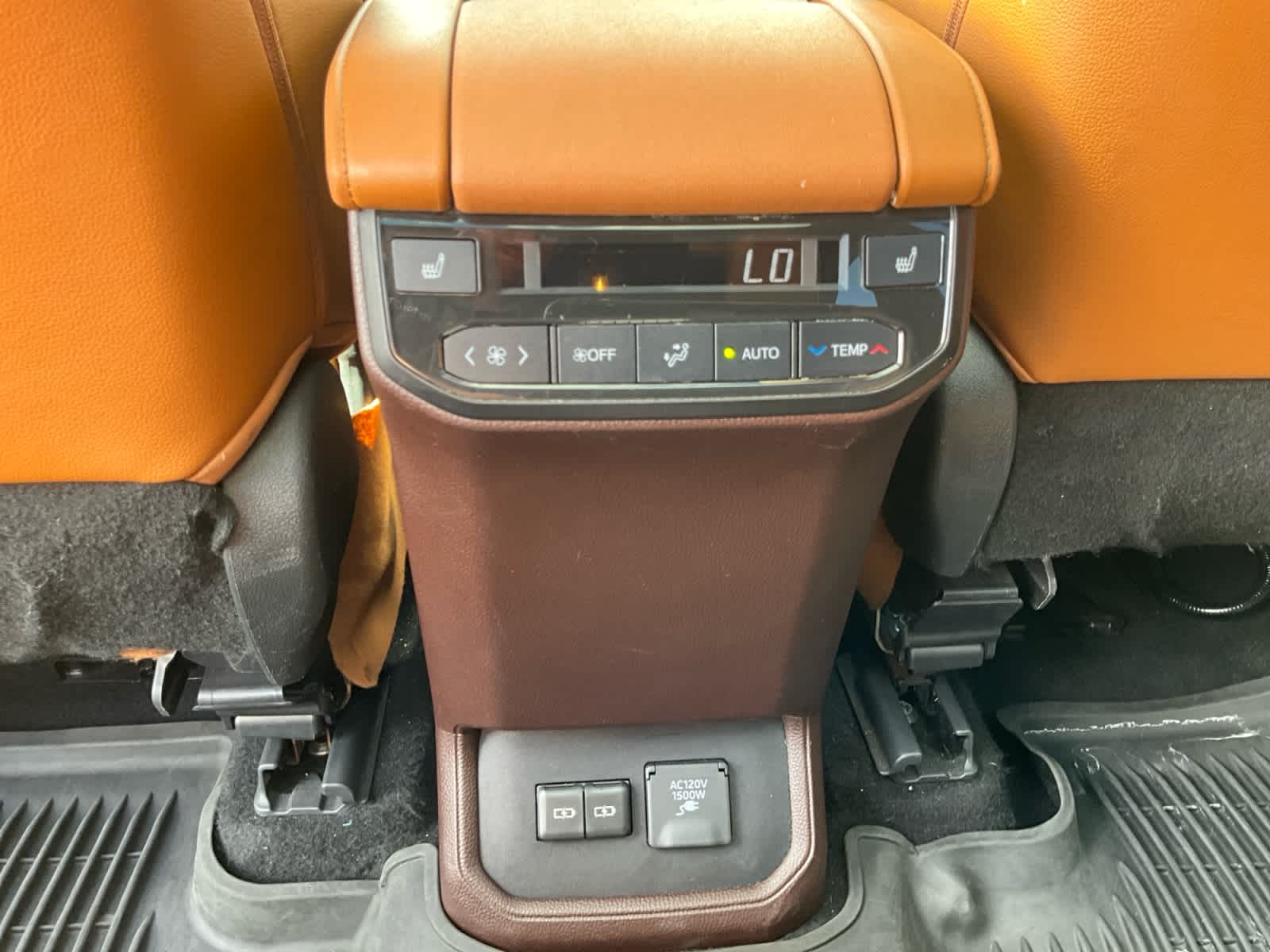 2022 Toyota Highlander Hybrid Platinum