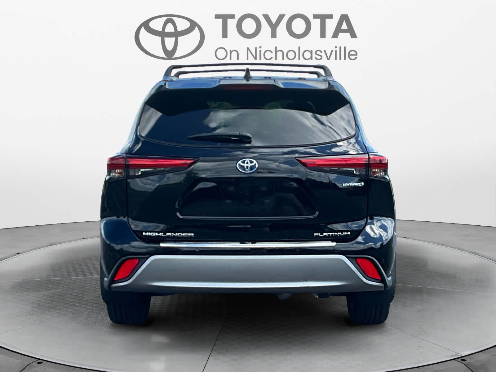 2022 Toyota Highlander Hybrid Platinum