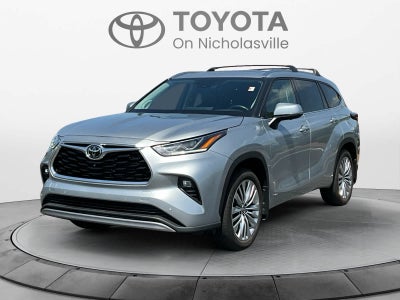 2025 Toyota Highlander Hybrid Platinum