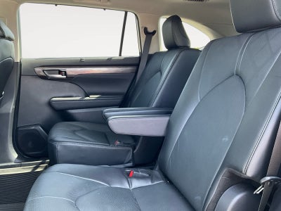 2025 Toyota Highlander Hybrid Platinum
