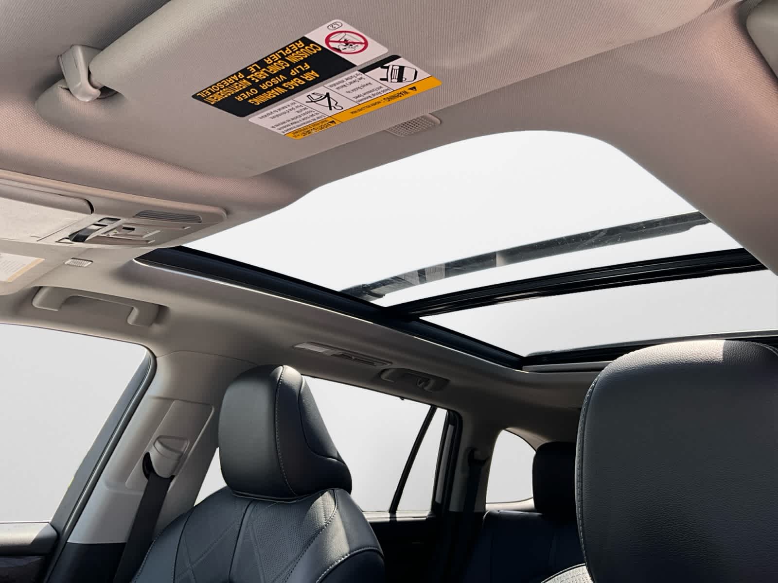 2025 Toyota Highlander Hybrid Platinum