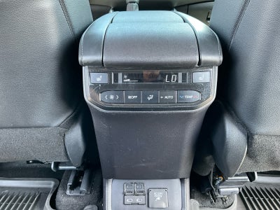 2025 Toyota Highlander Hybrid Platinum